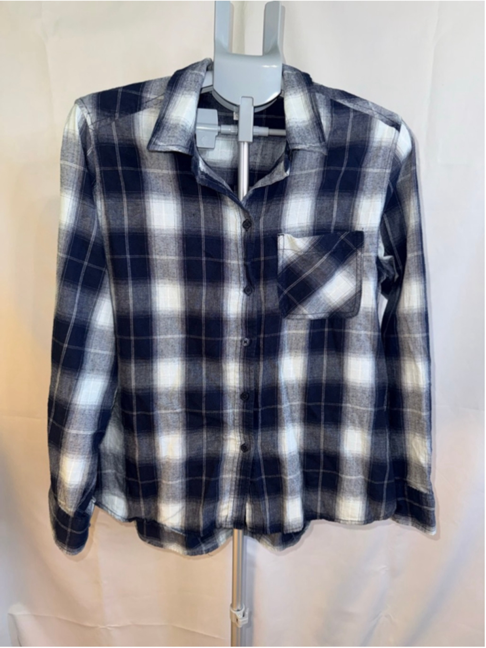 Women's Time and Tru Blue White Plaid Button Down Shirt L